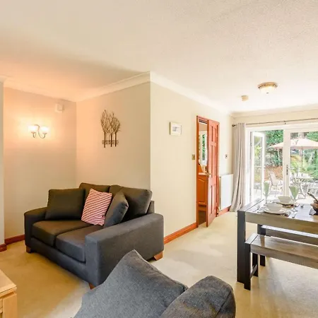 2 Bed In Oc-89794 Casa de Férias *