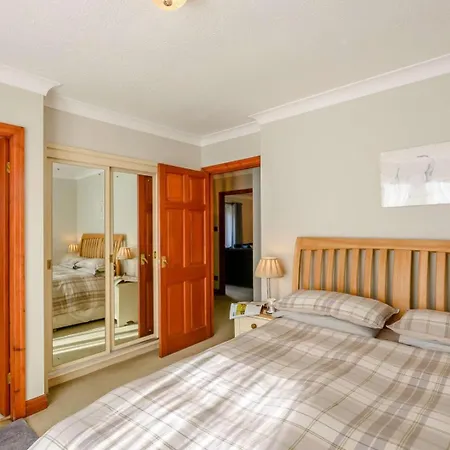 2 Bed In Oc-89794 * Windermere